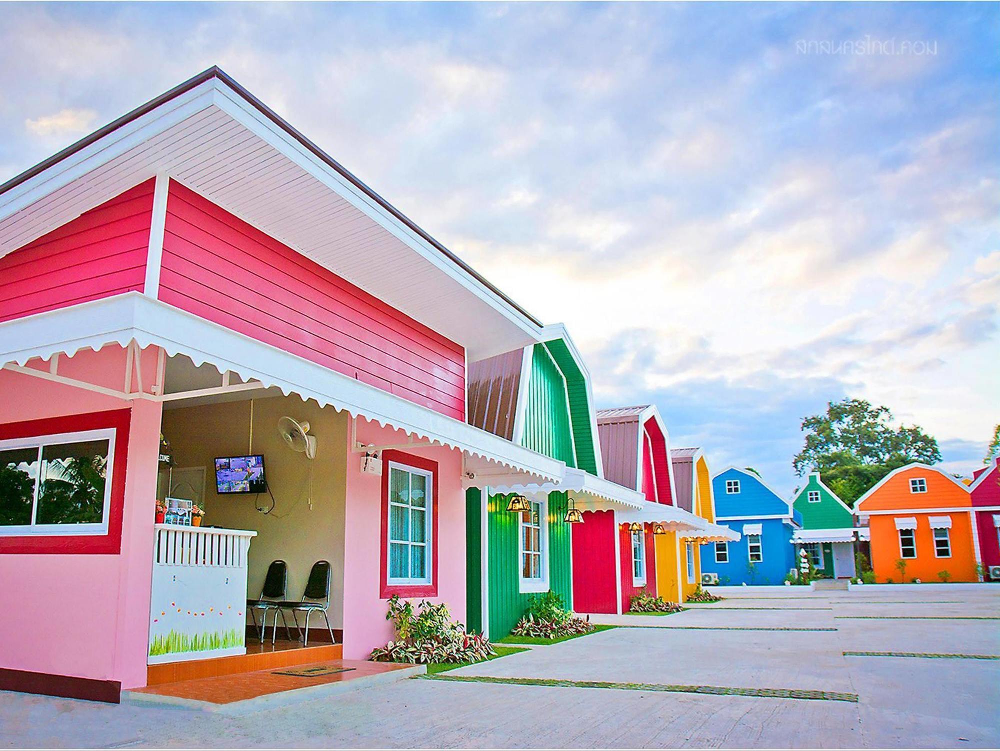 Color Ville Hotel Sha Certified Sakon Nakhon Exteriér fotografie
