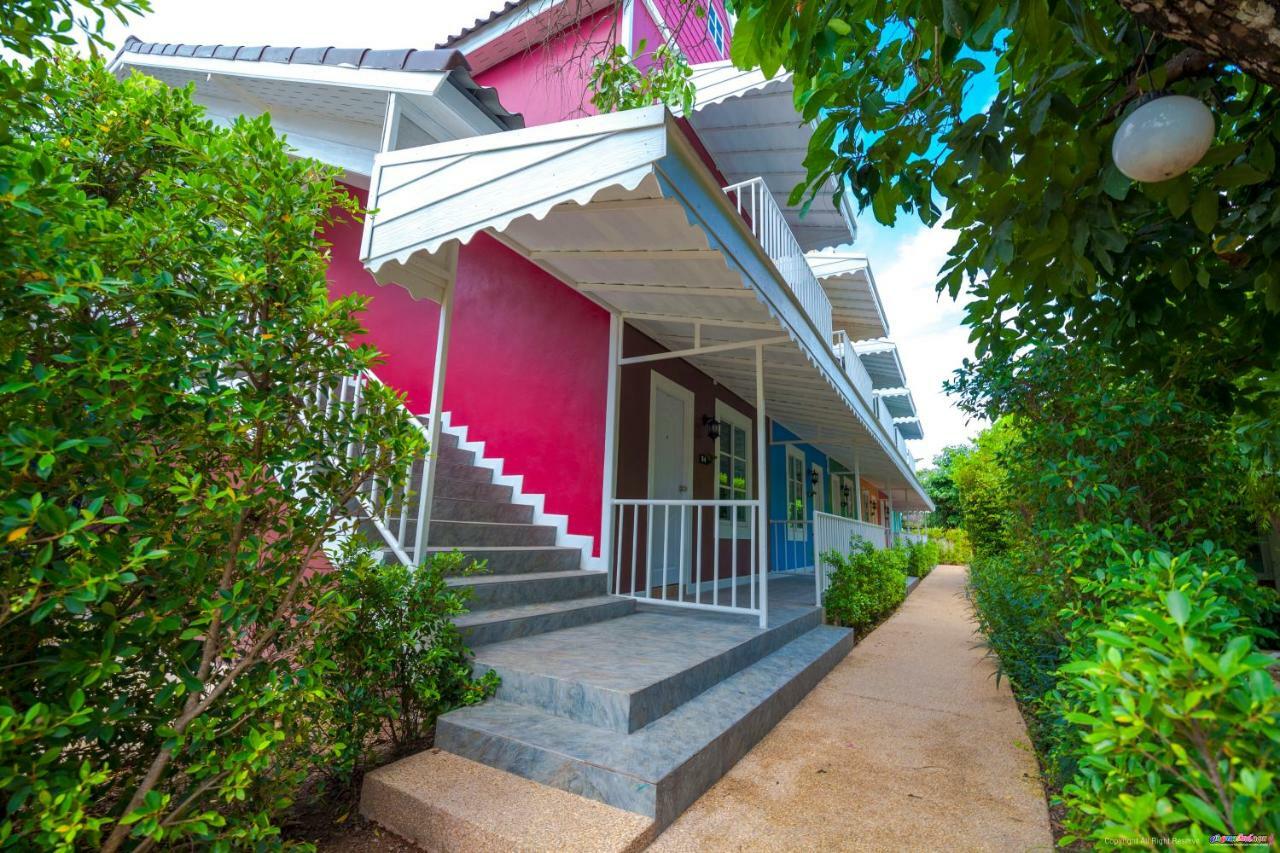 Color Ville Hotel Sha Certified Sakon Nakhon Exteriér fotografie